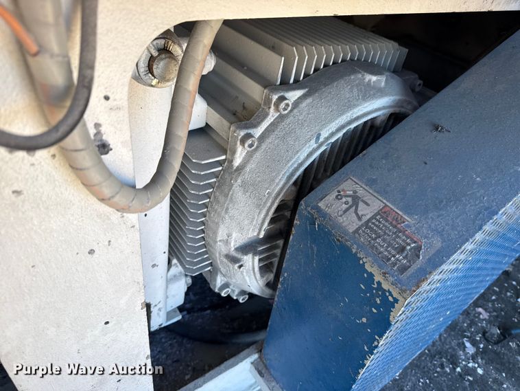 image for item EG2066 2012 Ford F750 Super Duty XL paper shredder truck