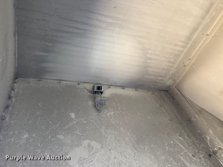 image for item EG2066 2012 Ford F750 Super Duty XL paper shredder truck