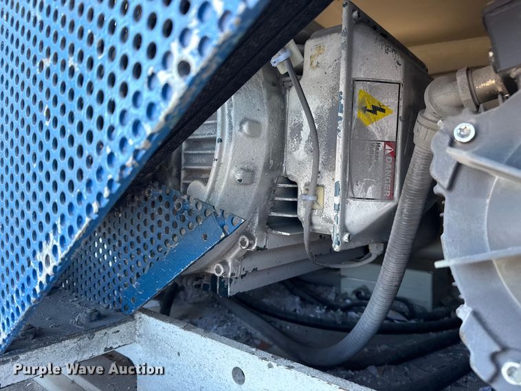 image for item EG2066 2012 Ford F750 Super Duty XL paper shredder truck