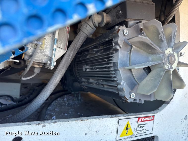 image for item EG2066 2012 Ford F750 Super Duty XL paper shredder truck