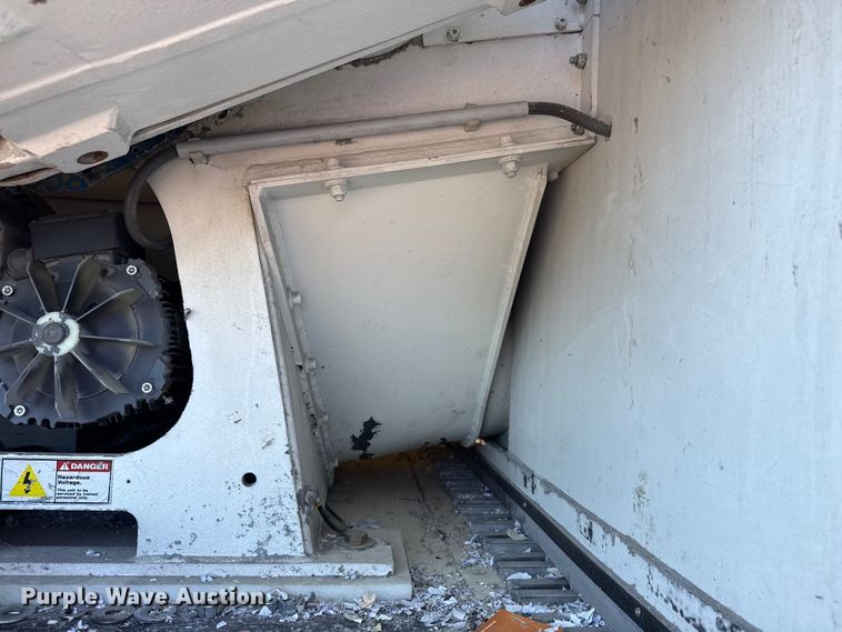 image for item EG2066 2012 Ford F750 Super Duty XL paper shredder truck