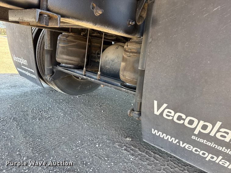 image for item EG2066 2012 Ford F750 Super Duty XL paper shredder truck