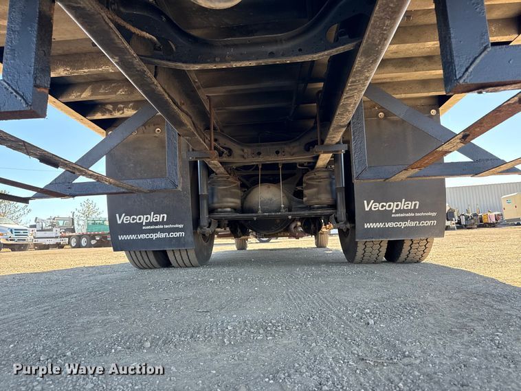 image for item EG2066 2012 Ford F750 Super Duty XL paper shredder truck