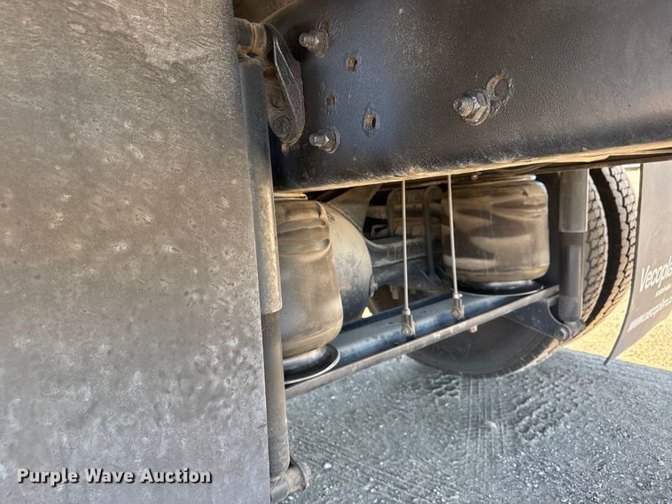 image for item EG2066 2012 Ford F750 Super Duty XL paper shredder truck