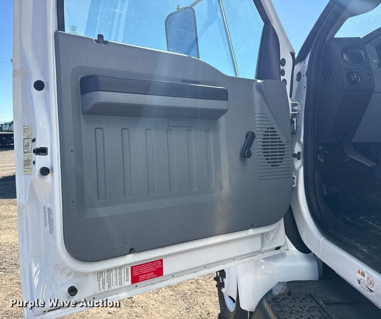 image for item EG2066 2012 Ford F750 Super Duty XL paper shredder truck