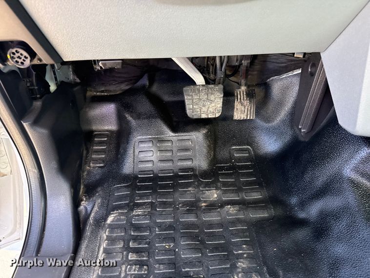 image for item EG2066 2012 Ford F750 Super Duty XL paper shredder truck