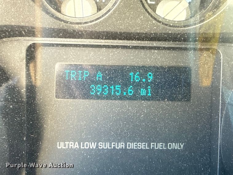 image for item EG2066 2012 Ford F750 Super Duty XL paper shredder truck