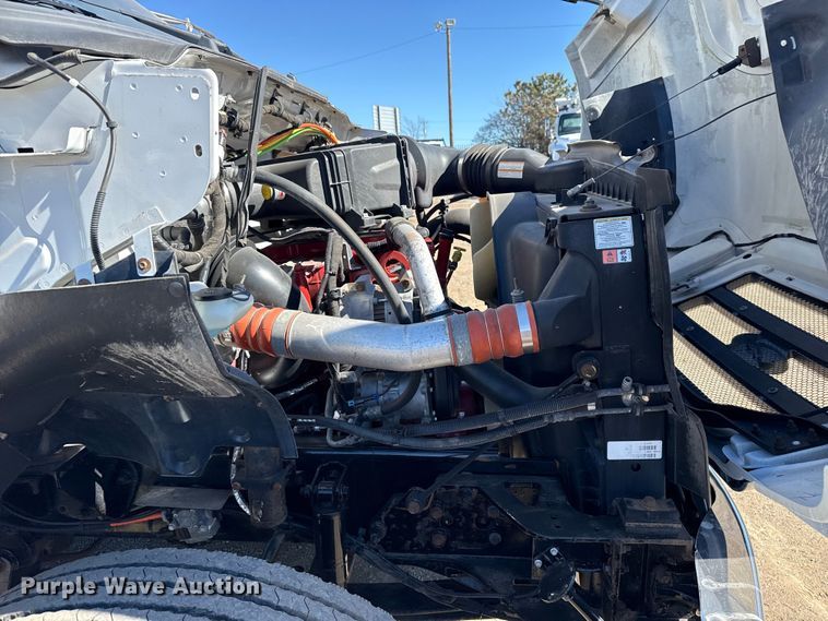 image for item EG2066 2012 Ford F750 Super Duty XL paper shredder truck