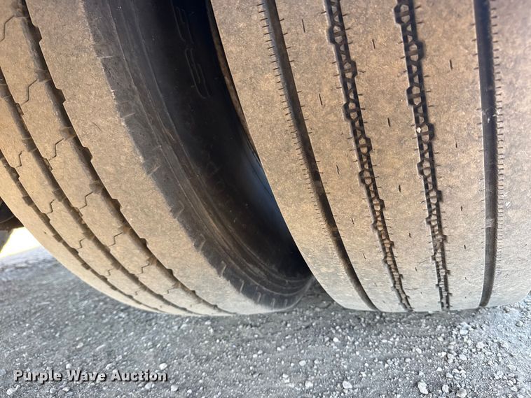 image for item EG2066 2012 Ford F750 Super Duty XL paper shredder truck