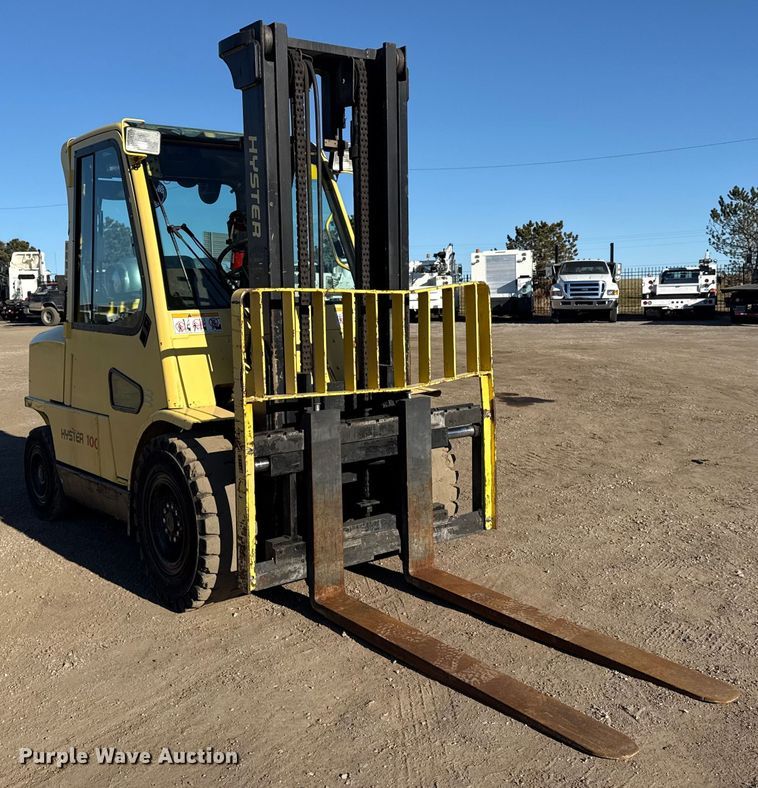 image for item EG2071 2004 Hyster H100XM forklift