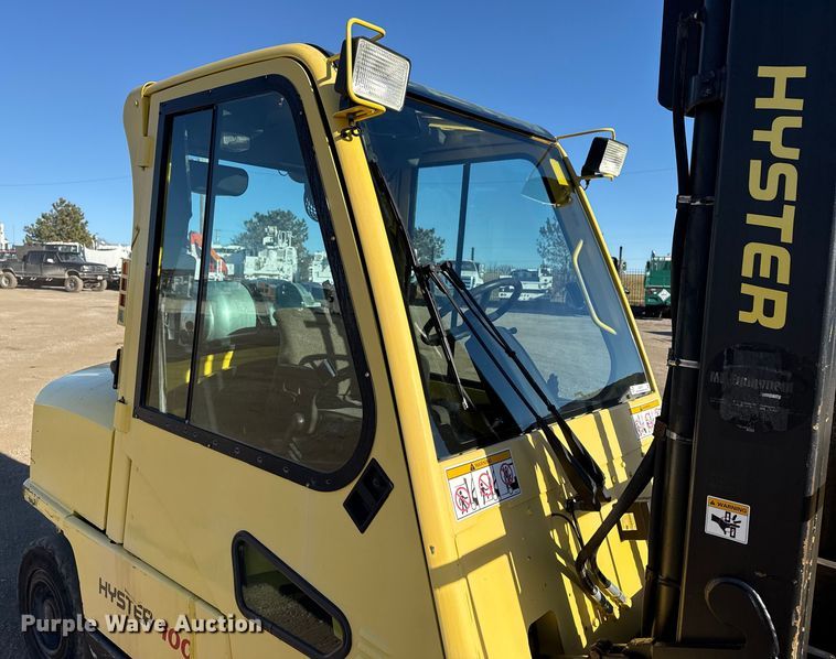 image for item EG2071 2004 Hyster H100XM forklift