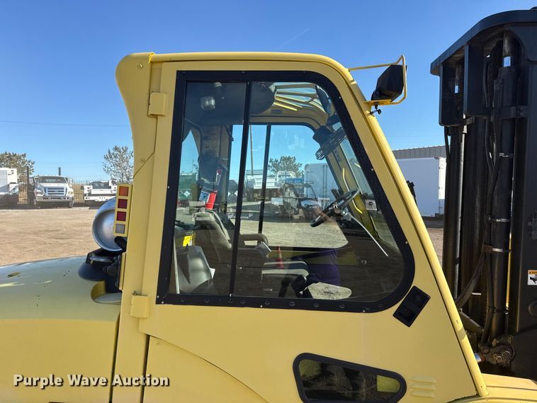 image for item EG2071 2004 Hyster H100XM forklift