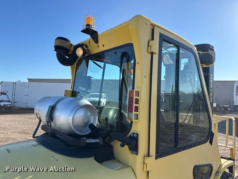 image for item EG2071 2004 Hyster H100XM forklift