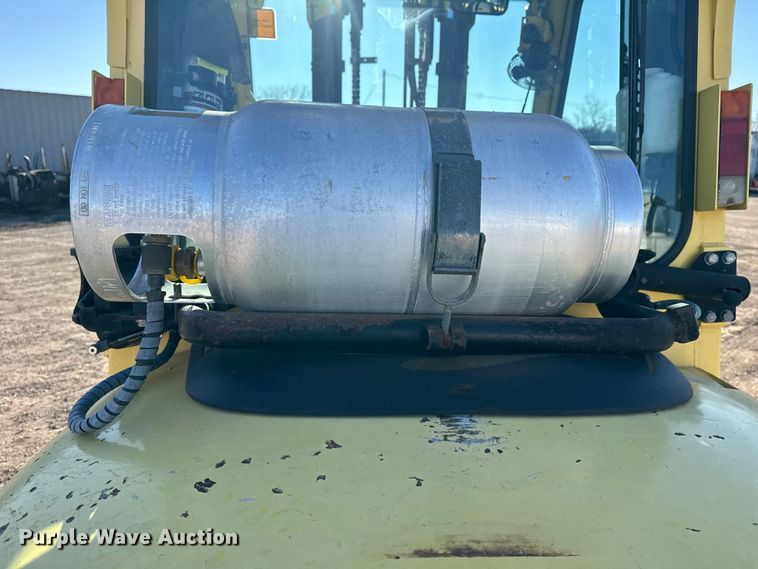 image for item EG2071 2004 Hyster H100XM forklift