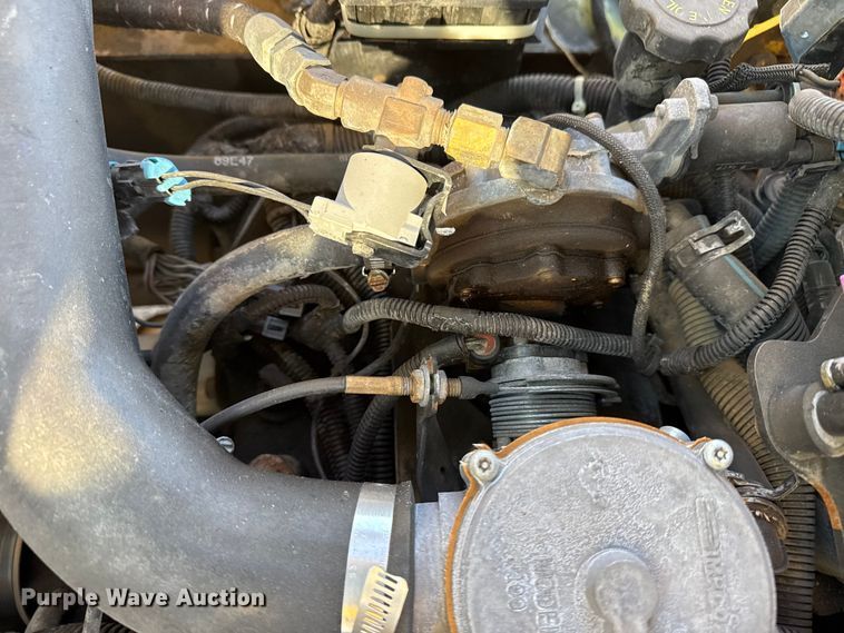 image for item EG2071 2004 Hyster H100XM forklift