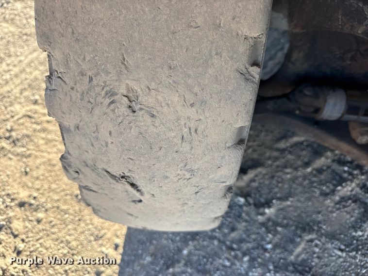 image for item EG2071 2004 Hyster H100XM forklift