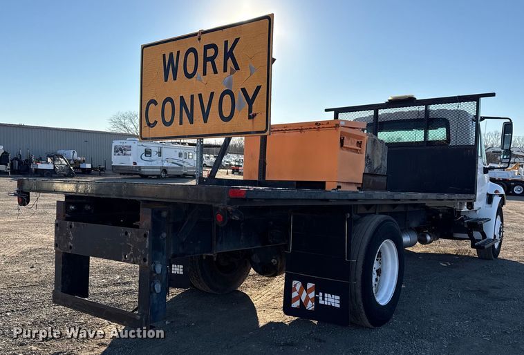 image for item EG2073 2010 International 4300 flatbed truck