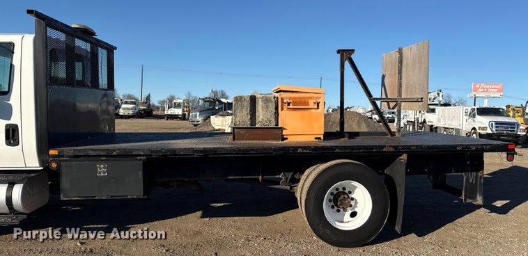 image for item EG2073 2010 International 4300 flatbed truck