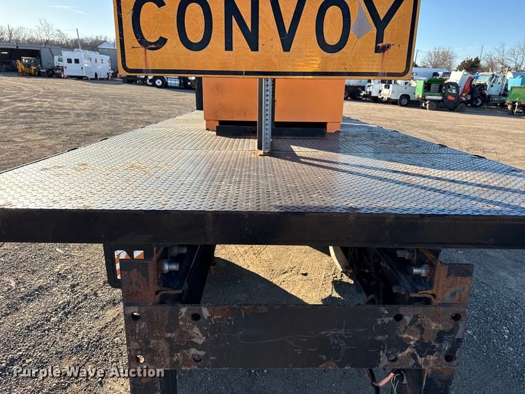 image for item EG2073 2010 International 4300 flatbed truck