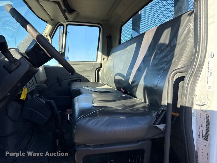 image for item EG2073 2010 International 4300 flatbed truck