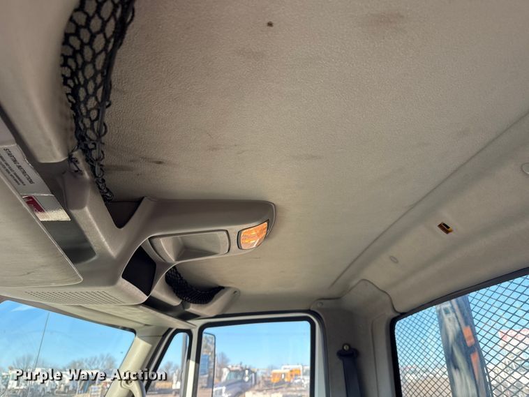 image for item EG2073 2010 International 4300 flatbed truck