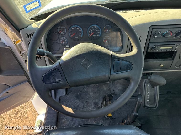 image for item EG2073 2010 International 4300 flatbed truck