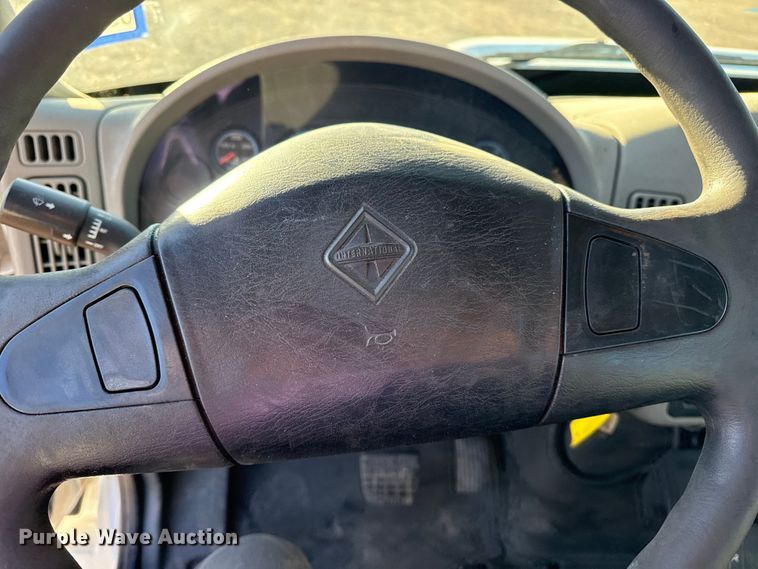 image for item EG2073 2010 International 4300 flatbed truck