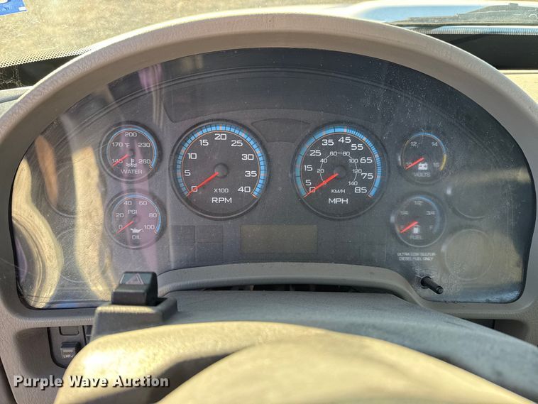 image for item EG2073 2010 International 4300 flatbed truck