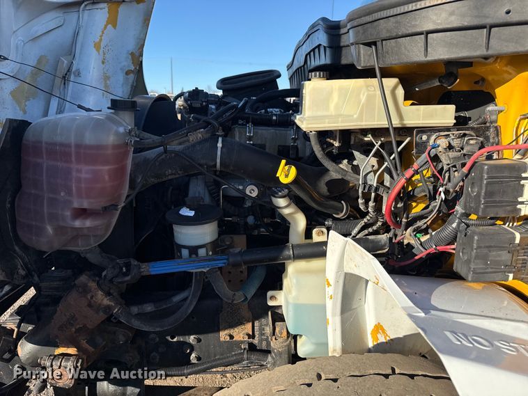 image for item EG2073 2010 International 4300 flatbed truck