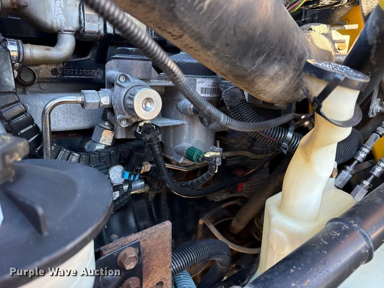 image for item EG2073 2010 International 4300 flatbed truck