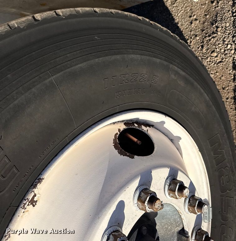 image for item EG2073 2010 International 4300 flatbed truck