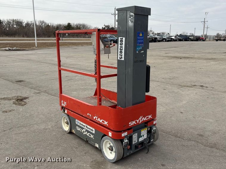 image for item EI5706 SkyJack SJ12 vertical lift