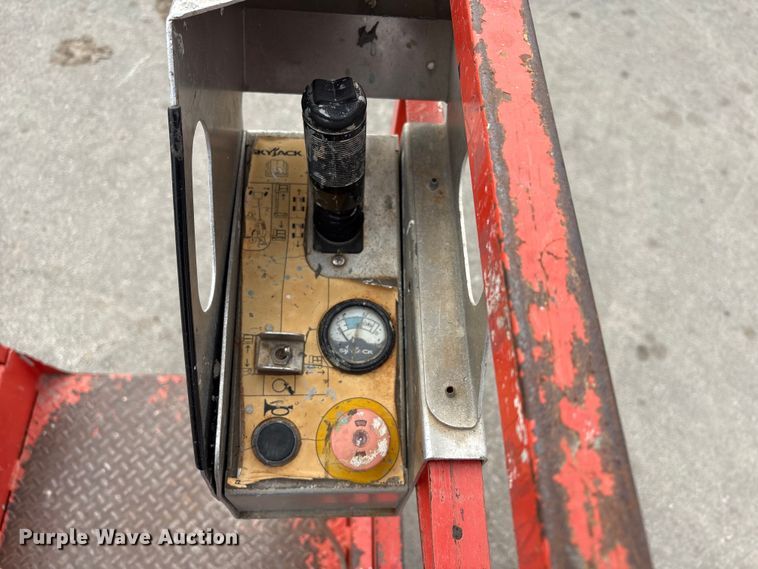 image for item EI5706 SkyJack SJ12 vertical lift