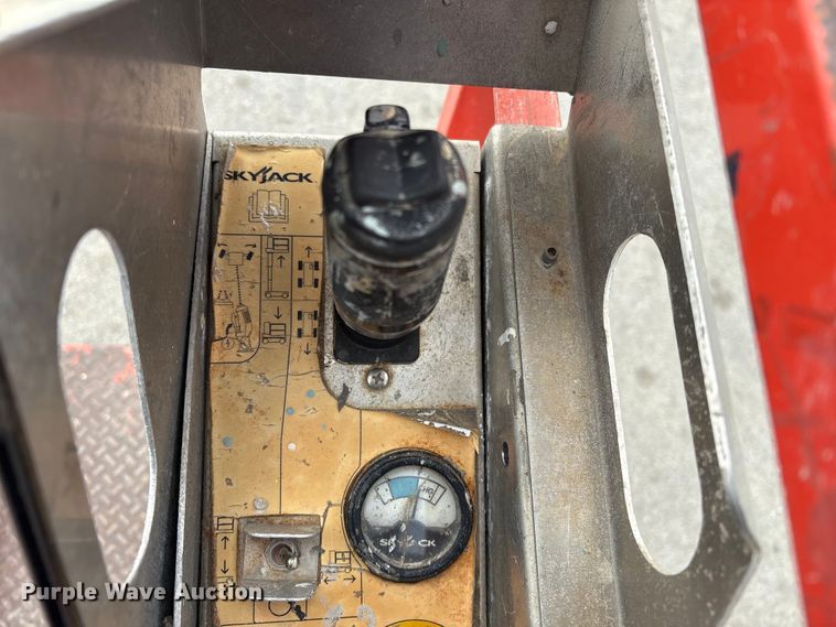 image for item EI5706 SkyJack SJ12 vertical lift