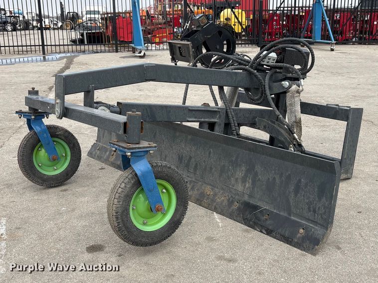 image for item EI5708 2025 Giyi GR87 skid steer grader