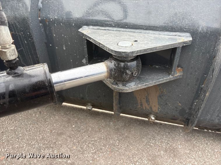 image for item EI5708 2025 Giyi GR87 skid steer grader