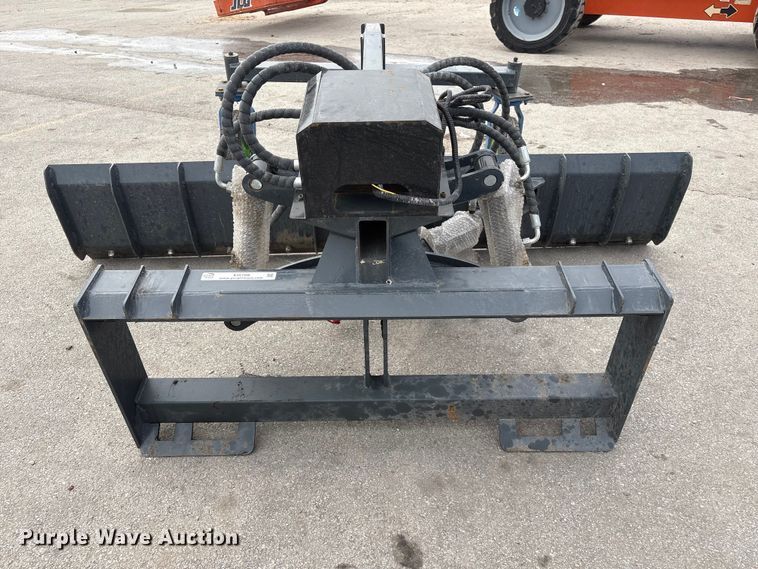 image for item EI5708 2025 Giyi GR87 skid steer grader
