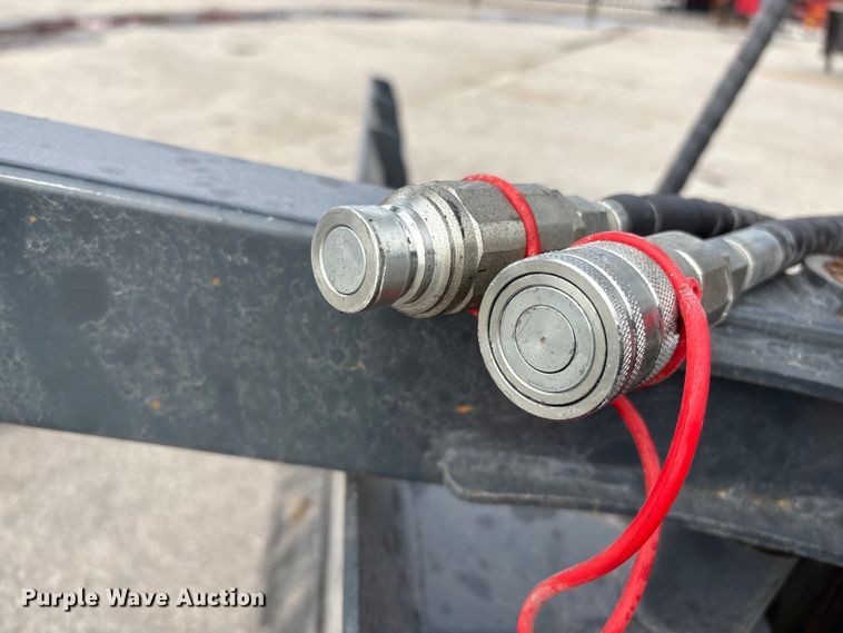 image for item EI5708 2025 Giyi GR87 skid steer grader