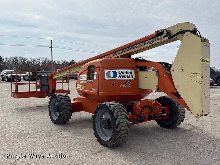 image for item EI5709 2002 JLG 600A boom lift