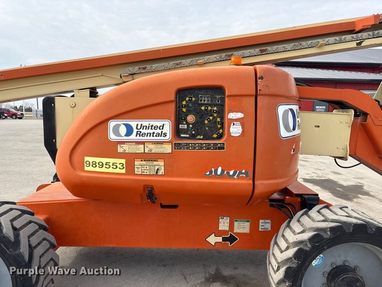 image for item EI5709 2002 JLG 600A boom lift