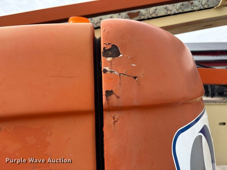 image for item EI5709 2002 JLG 600A boom lift