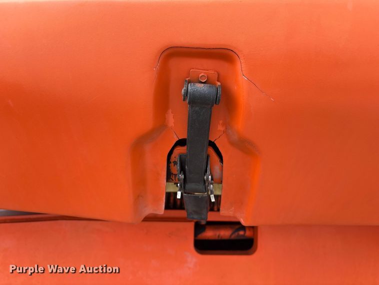 image for item EI5709 2002 JLG 600A boom lift