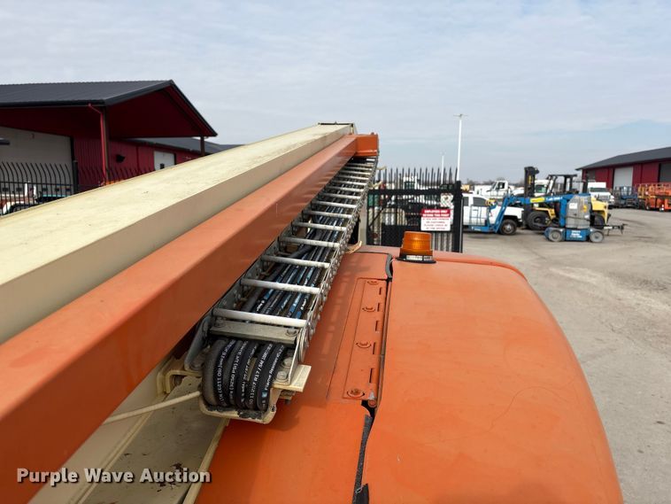 image for item EI5709 2002 JLG 600A boom lift