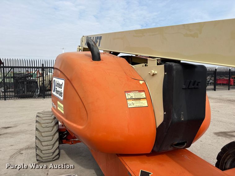 image for item EI5709 2002 JLG 600A boom lift
