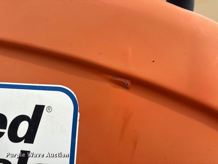 image for item EI5709 2002 JLG 600A boom lift