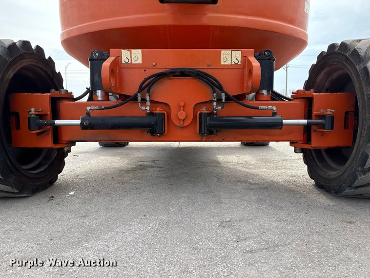 image for item EI5709 2002 JLG 600A boom lift