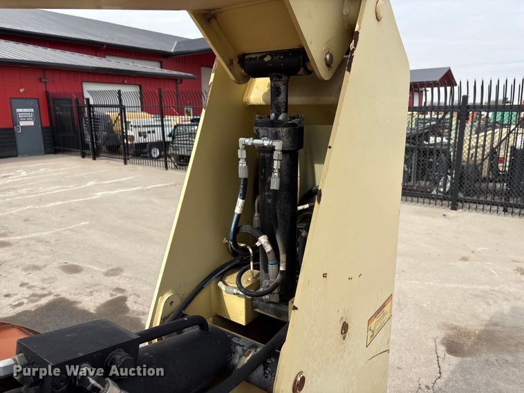 image for item EI5709 2002 JLG 600A boom lift