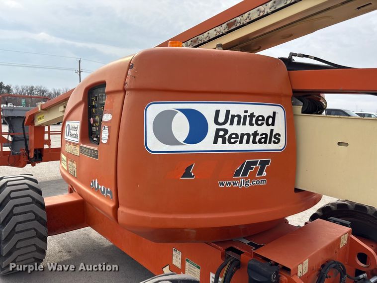 image for item EI5709 2002 JLG 600A boom lift
