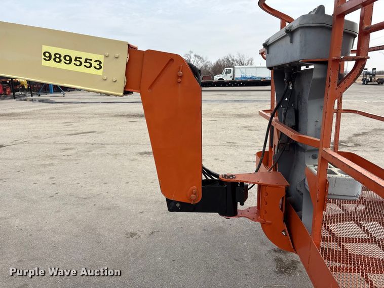 image for item EI5709 2002 JLG 600A boom lift