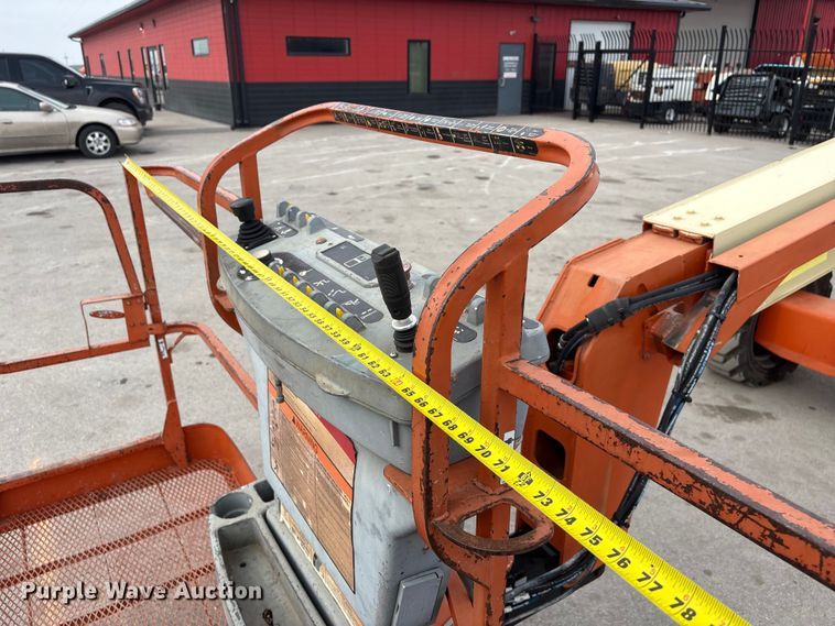 image for item EI5709 2002 JLG 600A boom lift